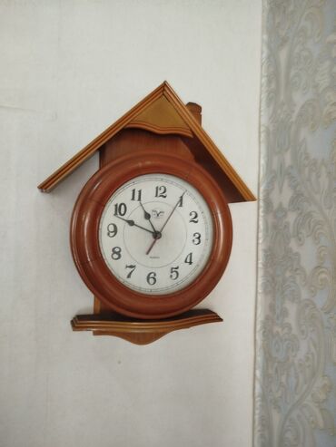 Часы для дома: Часы настенные 1000сом