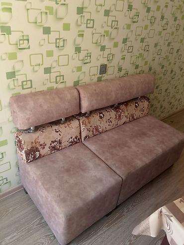 Divanlar: İki hissəli kompakt divan - Dizayn: Pudra/boz çalarlı yumşaq parça — 2