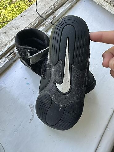 Эркектердин кроссовкасы, 37.5, Nike, Колдонулган, түсү - Кара, Өзү алып кетүү lalafo.kg да — 5 Эркектердин кроссовкасы, 37.5, Nike, Колдонулган, түсү - Кара, Өзү алып кетүү — 5