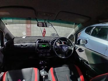 Honda: Honda Fit: 2002 г., 1.3 л, Вариатор, Бензин, Хэтчбэк — 6