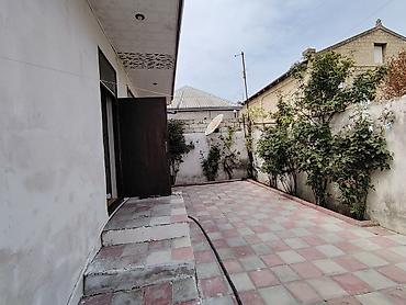 6 mikrorayon: 3 otaqlı, 64 kv. m, Kredit yoxdur, Orta təmir — 7