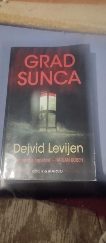 Knjige: Lot knjiga + diktafona 1) Fidel Kastro – Jedan čovek, jedna — 2