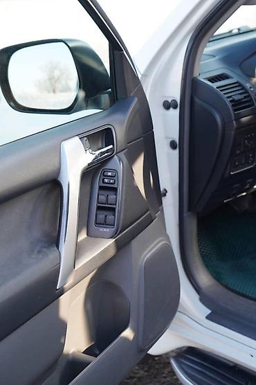 Toyota: Toyota Land Cruiser Prado: 2011 г., 3 л, Автомат, Дизель, Внедорожник — 9