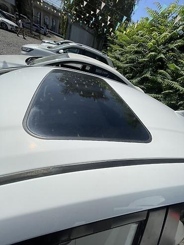 ру: Toyota Auris: 2019 г., 1.8 л, Хэтчбэк — 9
