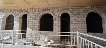 Kommersiya daşınmaz əmlakının satışı: Şəmkir şəhərində ipək yolunun qırağında 2 mərtəbəli abyekt satılır — 8