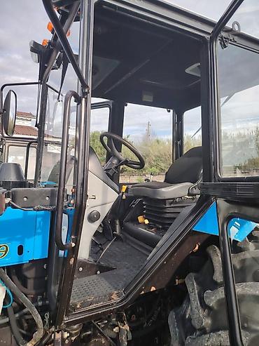 80 traktor: Belarus 1221.2 traktor - Güc sinfi: 120 a.g. (təxmini model — 6