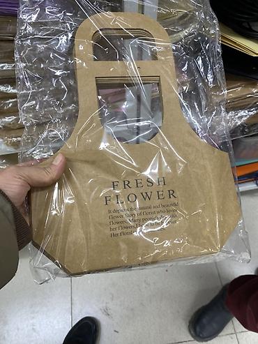 Букеты из живых цветов: Оптом и розницыбукеты тюльпанов - Состав: свежесрезанные тюльпаны — 13