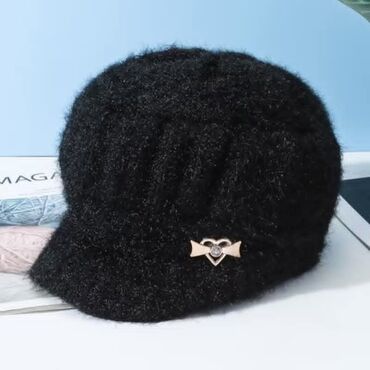 Ostala ženska odeća: Cena 1300din
Poručuje se,isporuka za nekoliko dana — 15