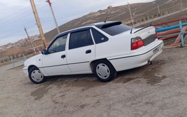 Daewoo: Daewoo Nexia: 1.5 l | 2006 il Sedan — 4