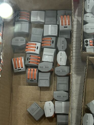 аксессуары для серверных шкафов molex: Быстрозажимные клеммники для электрических соединений. Особенности: -