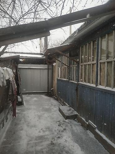 Продажа коттеджей и домов: Продается дом в центре города Бишкек.Район новой мечети Участок 3.42 — 4