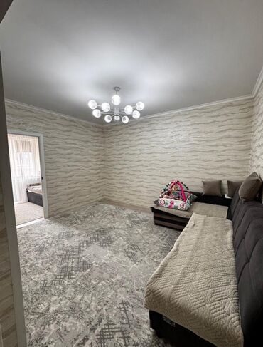 2 комнатные квартиры в бишкеке продажа: 2 бөлмө, 53 кв. м, 106-серия жакшыртылган, 8 кабат, Евроремонт