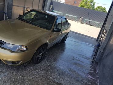 бенза бак нексия: Daewoo Nexia: 2011 г., 1.6 л, Механика, Бензин, Седан