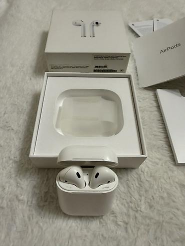 black: Беспроводные наушники-вкладыши, Apple, Airpods 2, Б/у — 3