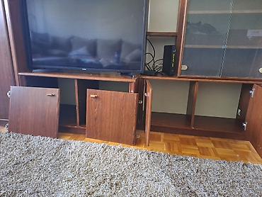 matis hodnik: Prodajem Tv komodu sa garderoberom i klub stočić. Tv komoda dužine — 6