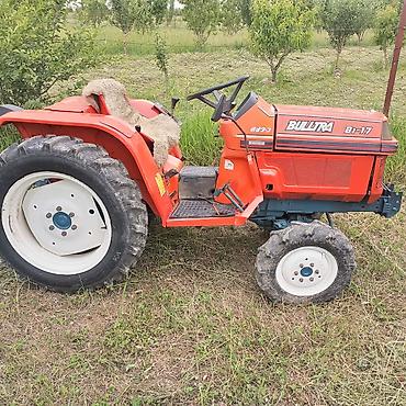 Мини-тракторы Kubota: Мини трактор 17л.с 4вд Срочно сатылат . баасы 380мин Кеми бар полный at lalafo.kg — 9 Мини-тракторы Kubota: Мини трактор 17л.с 4вд Срочно сатылат . баасы 380мин Кеми бар полный — 9