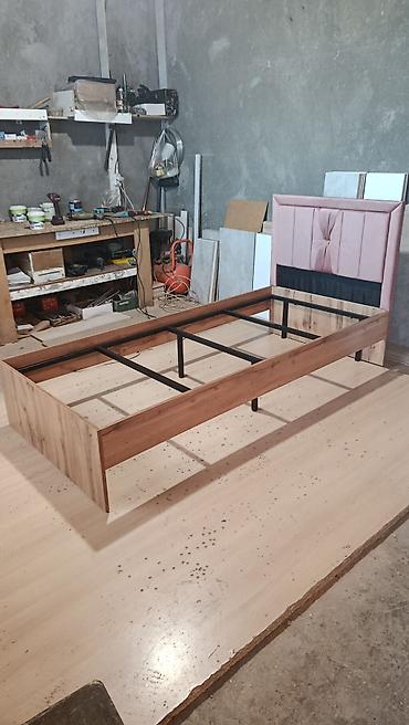 single bed mattress: Односпальная кровать, Новый, С мягким изголовьем, длина - 2000 см — 4