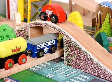 Игрушки: В наличии !!! Деревянная железная дорога со столом База Игрушек на 118 — 5