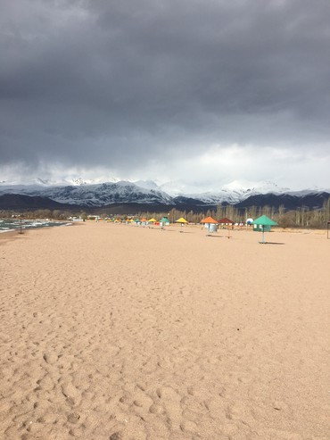 Иссык-Куль 2025: Квартира, квартира ЦО Кыргызское взморье, Бостери, Парковка, стоянка, Охраняемая территория, Бассейн — 17