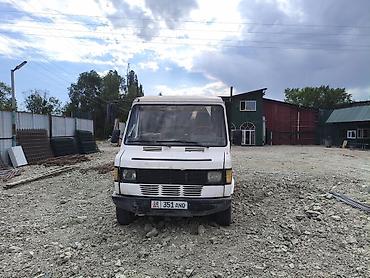 грузовик форд: Легкий грузовик, Mercedes-Benz, Стандарт, 3 т, Б/у — 2