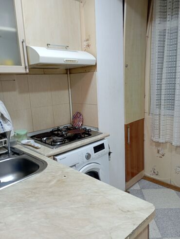 Uzunmüddətli kirayə mənzillər: 2 otaqlı mənzil – mebel və texnika ilə - Geniş zal: divan dəsti, TV -da lalafo.az — 14 Uzunmüddətli kirayə mənzillər: 2 otaqlı mənzil – mebel və texnika ilə - Geniş zal: divan dəsti, TV — 14