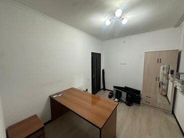 Офисы: Сдаю Офис, 215 м², В частном доме, С отдельным входом, С отдельным сан узлом, С последующим выкупом — 11