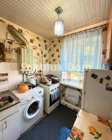 продажа домов в бишкеке без посредников: 2 комнаты, 42 м², 103 серия, 2 этаж, Старый ремонт