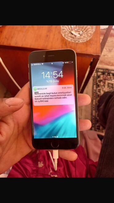 Apple iPhone: IPhone 6, < 16 ГБ, Серебристый, Отпечаток пальца