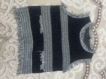 Futbolka və maykalar: Her biri demek olar yeni kimidir,cunki 2-3defe geyinilib baxan — 9