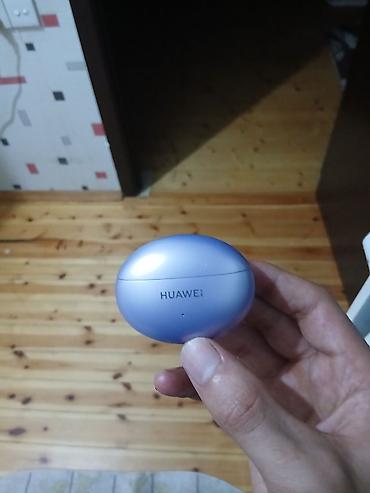 huawei freebuds 7i: Huawei FreeBuds (gümüş güzgü effektli qulaqlıq başlıqları) – kompakt — 2