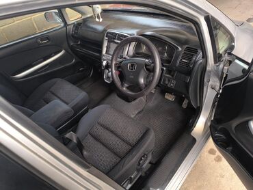 полированная машина: Honda Stream: 2003 г., 2 л, Автомат, Бензин, Минивэн