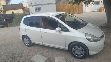 honda jazz fit: Сдаю в аренду: Легковое авто