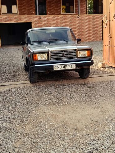Yağlar və avtokimyəvi maddələr: VAZ (LADA) 2107: 1.6 l | 2011 il 120000 km Sedan