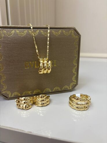 игровой набор магазин: Комплект ювелирных изделий Bulgari, состоящий из цепочки с подвеской и