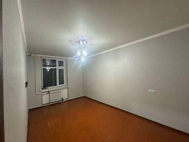 Продажа квартир: 2 комнаты, 43 м², Хрущевка, 1 этаж, Косметический ремонт