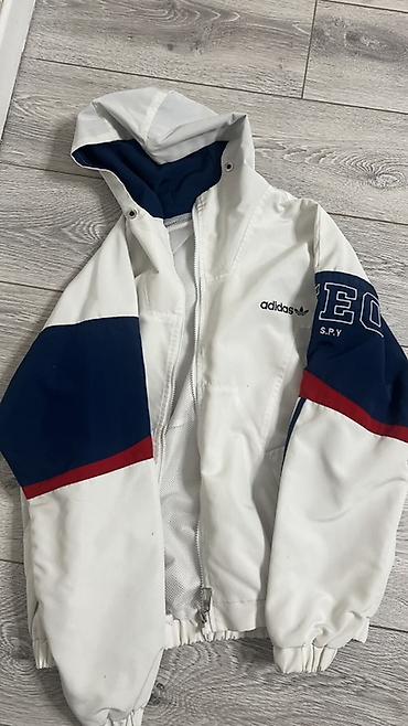 Личные вещи: Женская одежда в ассортименте: 1. Ветровка adidas с капюшоном - — 1