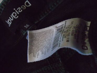 Farmerke: Moderne original Desigual farmerke naznačene veličine 36. Imaju nešto — 10