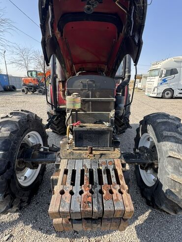 Тракторы YTO (ЮТО): Трактор YTO LX904, 2015 г. - Мощность: 90 л.с. - Полный привод — 9