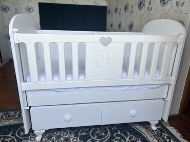 uşaq ucun: Uşaq beşiyi seliqeli veziyyetdedir heç bir deffekti yoxdur. Baxan ozu