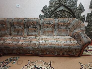 новая мебель: Угловой диван, цвет - Коричневый, Б/у