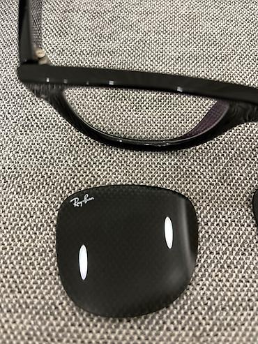 Eynəklər: Tezedir.Aldiqdan sonra 5-6 defe taxmisham.Optik linzalarla evez edilib — 6