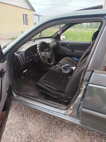 камера для шины: Volkswagen Passat: 1989 г., 1.8 л, Механика, Бензин, Седан