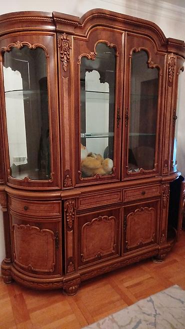 xonca desti: Klassik üslubda massiv ağacdan hazırlanmış mebel dəsti Tərkibi: - — 1