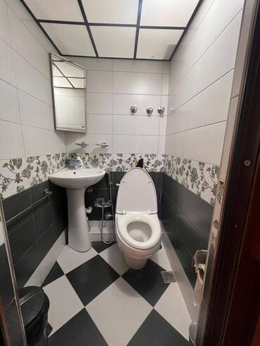 Köhnə tikili: Bakı, 3 otaqlı, Köhnə tikili, m. Qara Qarayev, 81 kv. m — 8