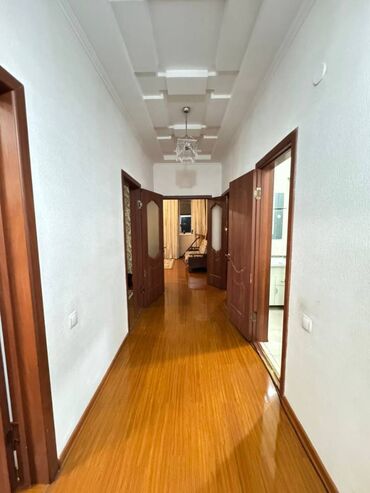 Долгосрочная аренда квартир: 3 комнаты — 5