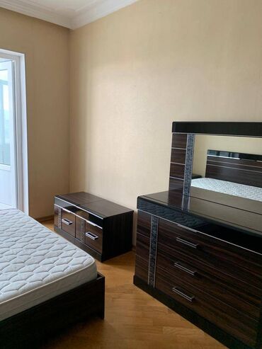 Uzunmüddətli kirayə mənzillər: Gənclik metrosuna yaxin ataturk prospektinə yaxin ekspress bank 9 — 5