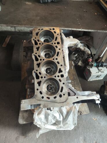 İnformatika: Ford 184, 2.4 l, Benzin, 2001 il