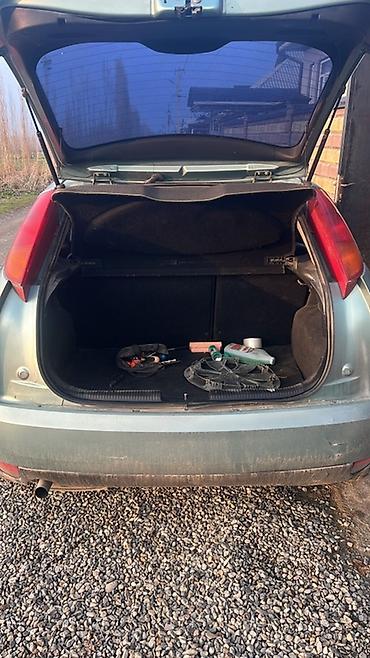 Ford: Ford Focus: 2001 г., 1.6 л, Механика, Бензин, Хэтчбэк — 2