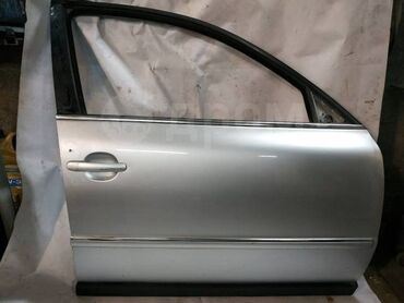 шит прибор на пассат б3: Передняя правая дверь Volkswagen 2002 г., Б/у, цвет - Серый,Оригинал