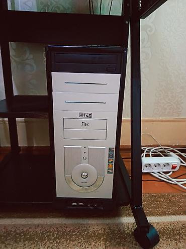 компьютер: Masaüstü kompüter dəsti Tərkib: - Sistem bloku: Intex Flex korpusu — 4